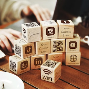 Social Media Tischschild Würfel, Qr-Code-Zeichen, Airbnb-WLAN-Zeichen, Scan-to-Pay-Zeichen, benutzerdefiniertes Geschäftslogo, personalisiertes Salonschild