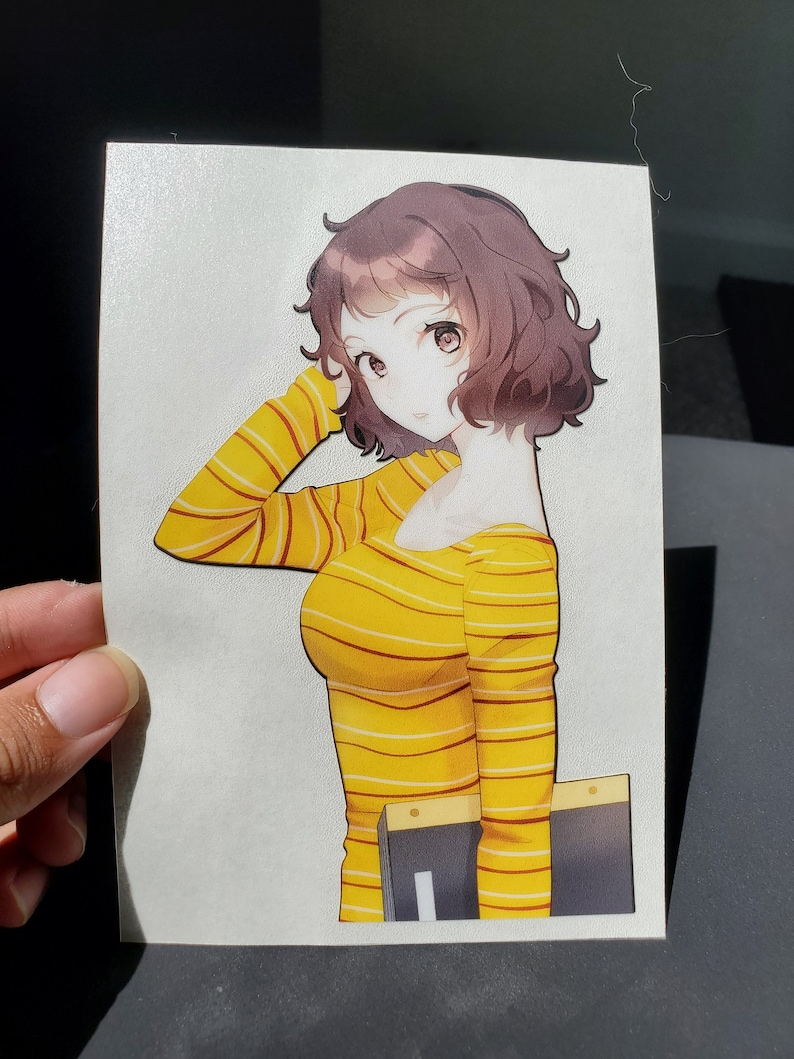 May include: A cartoon illustration of a woman with brown hair wearing a yellow and brown striped shirt and holding two black binders.