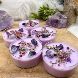 Ritualkerze Entspannung Maxi Teelicht Amethyst mit Rapswachs und Lavendel Bild 3