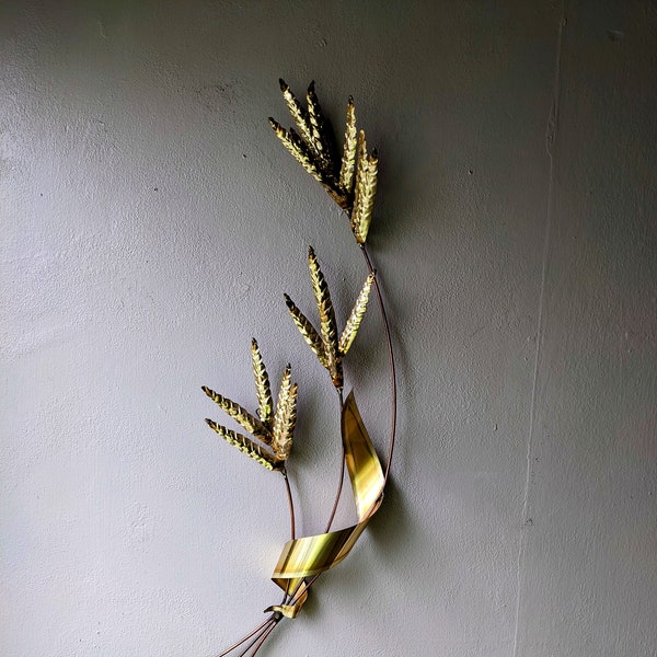 Vintage Brass Wheat Sheaves Wall Hanging    1970's era