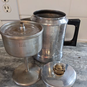 Vintage Stovetop Aluminum Coffee Pot Percolator by Comet immagine 1