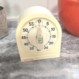Vtg White Twist Dial Stove Top Bell Timer