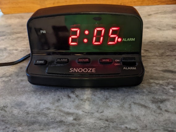 Reloj despertador vintage con pantalla digital de Sharp -  México