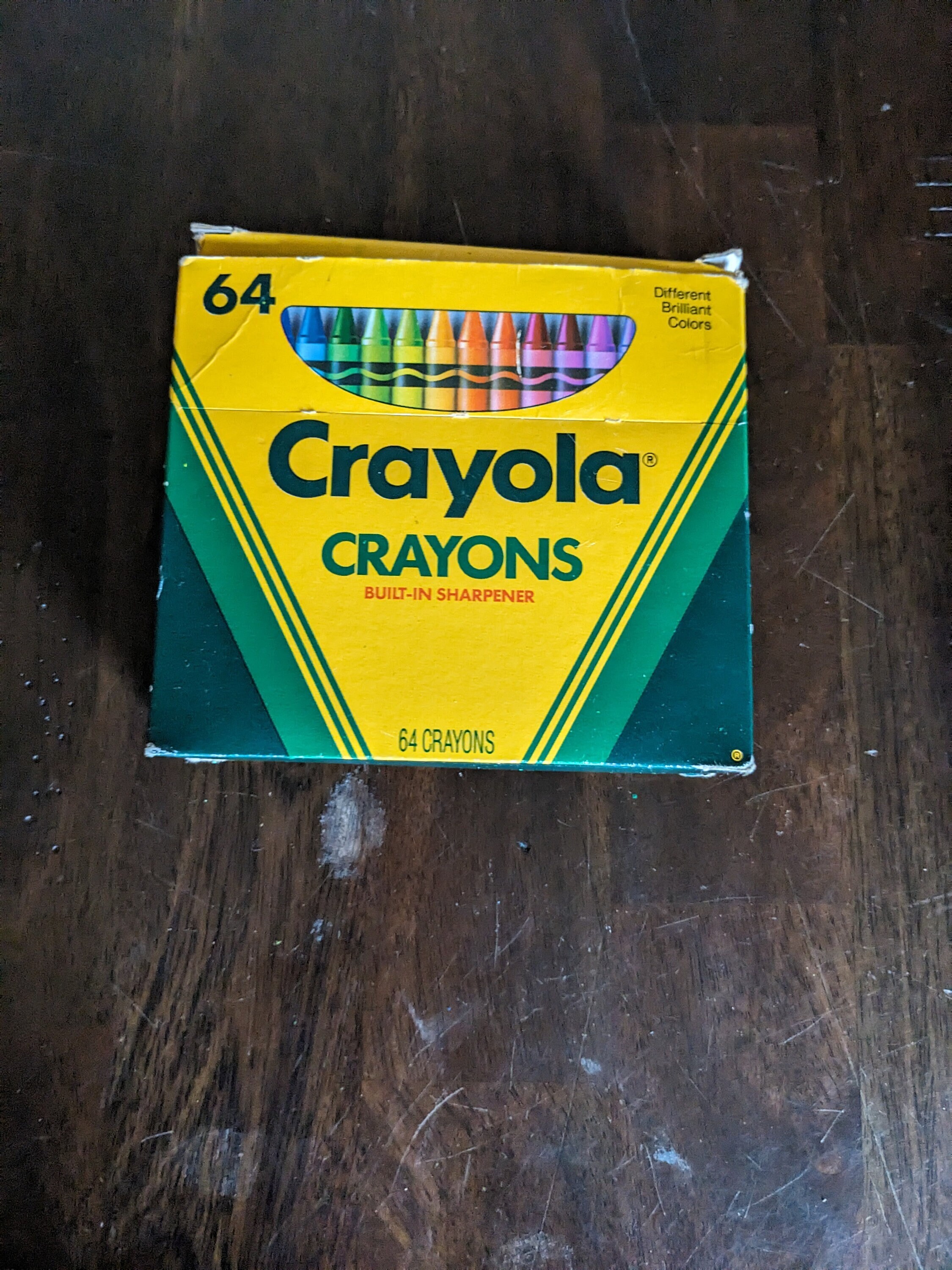 VTG Binney & Smith 24 Pack Crayola Crayons Different Brilliant Colors LT22
