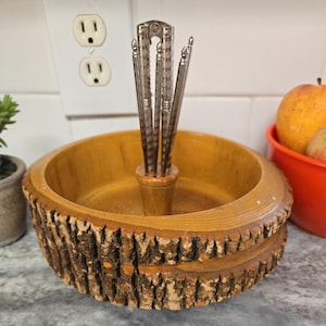 Vtg Carved Wood Slice with Live Edge Nut Bowl complete with Pics and Nutcracker Elwood Rusticware