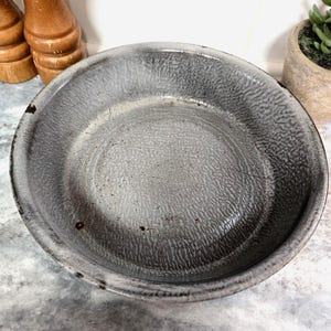 Vtg Small 8 1/2 Inch Gray Enamelware Graniteware Pie Pan