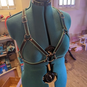 Racerback Leather Bust Harness