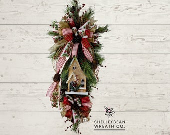 Christmas Pine Cone Swag, Wooden House Winter Decor