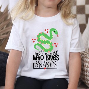 nur ein Mädchen, das Schlangenhemd liebt, Schlangenliebhabergeschenkkind, Mädchenreptilhemd, niedliches Schlangenmädchenhemd, Kinderschlange-t-shirts, Mädchenschlangenhemd