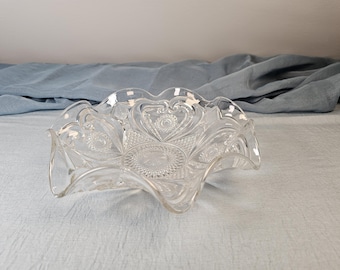 Miska ze szkła prasowanego Northwood Valentine