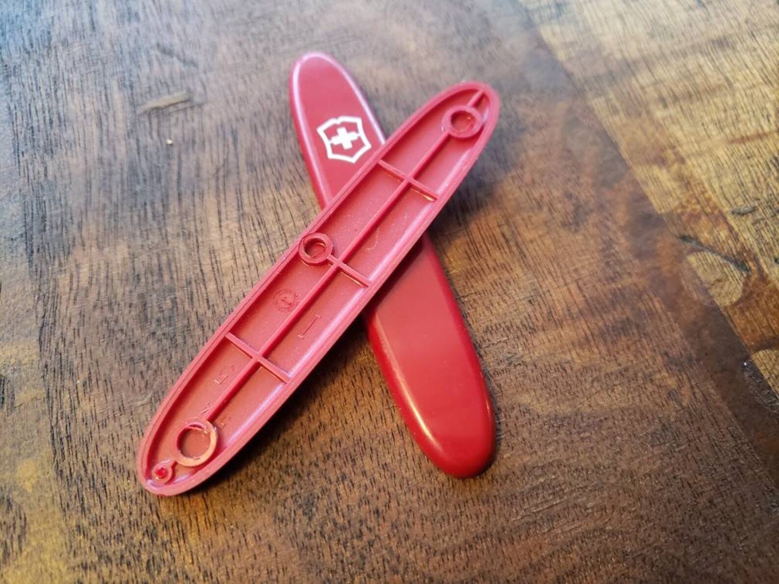 victorinox 84mm replacement scales