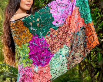 Écharpe en soie recyclée, patchwork de soie upcyclée enveloppé dans de l'organza et cousu dans un foulard et un châle, écharpe colorée, écharpe multicolore