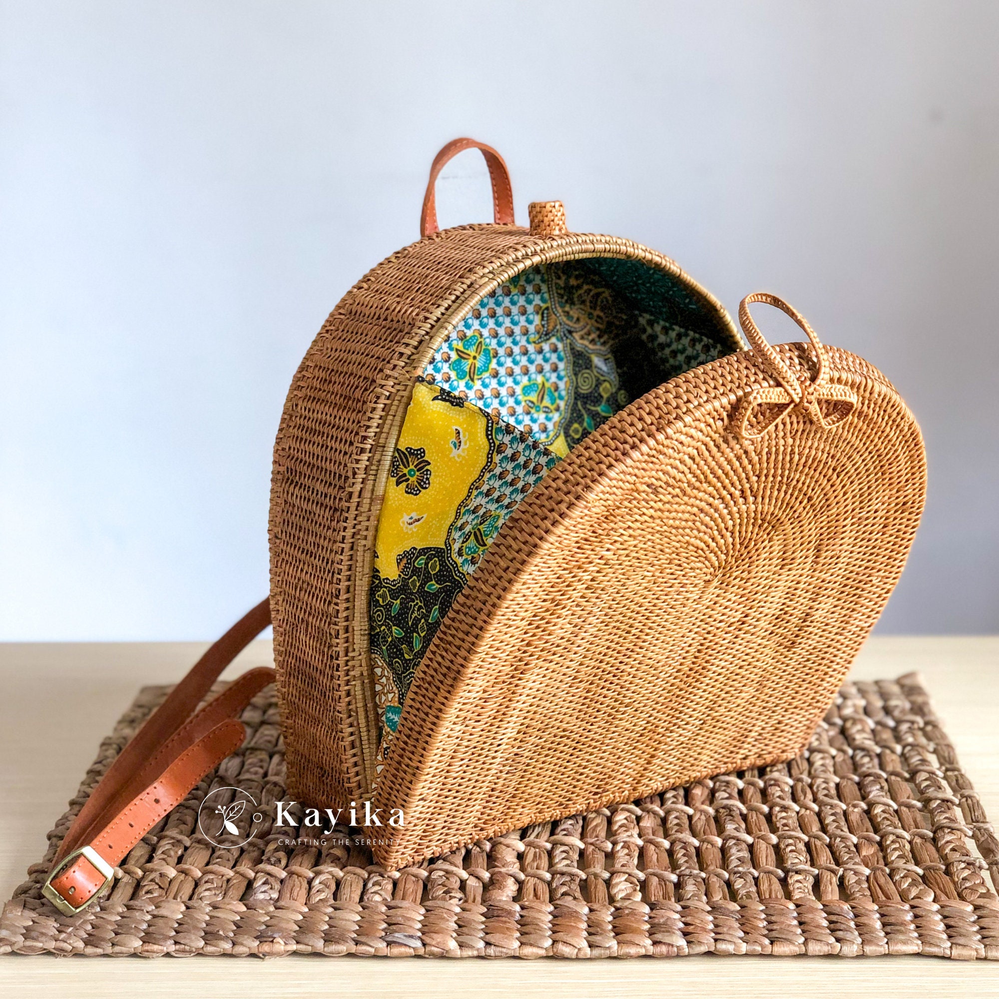 Handmade Rattan Backpack – Woven Straw Beach Bag, Boho Style 