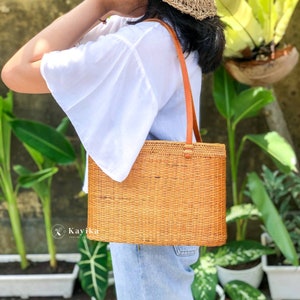 SALE Bamboo Rattan Handbag in Medium Size, Gift For Women, Handwoven Straw Bag,  Summer Purse, Boho Straw Basket, Gift For Mom