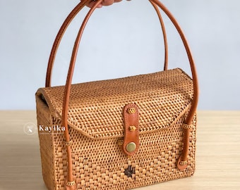 Rattan Shoulder Bag - Balinese Craftsmanship, Women Handwoven Bags, Straw Purse, Summer Purse, Birthday Gift, Gift For Mom, Gift for Mom