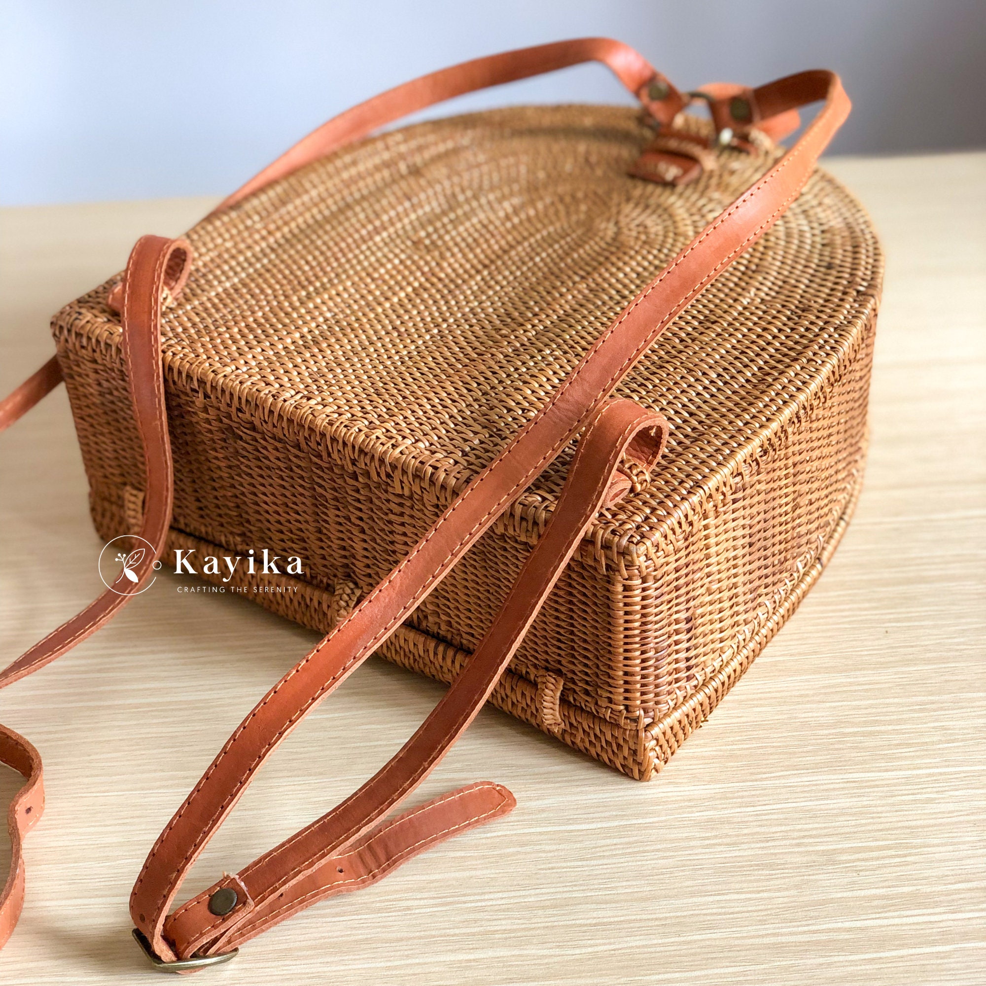 Handmade Rattan Backpack – Woven Straw Beach Bag, Boho Style  display picture 3