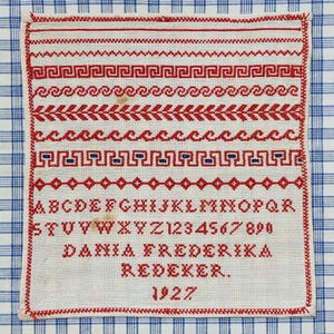1927 Dania Frederika Redeker Dutch red blue alphabet reproduction sampler PDF downloadable cross stitch pattern needlework chart