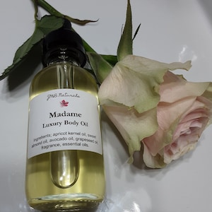 Madame Luxury Body Oil: Moisturizing Blend, Perfume Scent