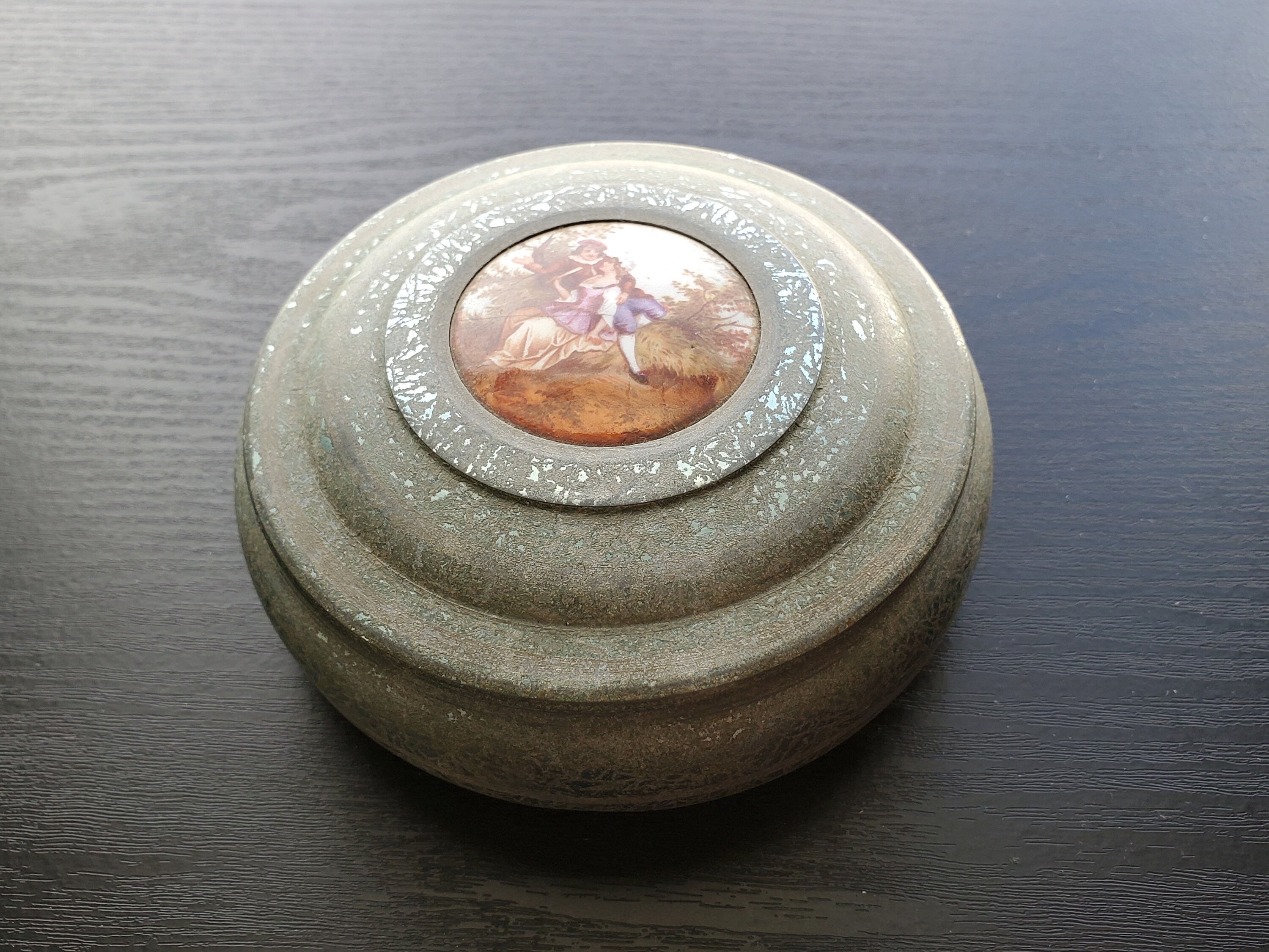 Vintage 1930s-1950s Uniquely Aged Victorian Powder Box / Trinket Box - Etsy