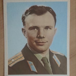 Première photo du cosmonaute Youri Gagarine, espace soviétique, astronaute russe, astronaute, ancienne carte postale inutilisée de l'Union soviétique, 1961, vintage URSS, années 1960