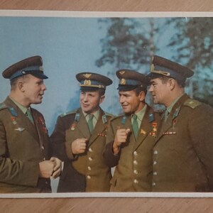 Soviet Cosmonauts, Astronauts, Spacemen, Soviet postcards, Space, Yuri Gagarin, Pavel Popovich, German Titov, Andriyan Nikolaev, 1963 Izogiz