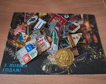 Mystery Box mit 20 geometrischen Vintage-Ansteckern, UdSSR Retro-Abzeichen, Kostenlose sowjetische unbenutzte Postkarte, Originales Geschenk, Überraschung, Rucksack-Box, Made in der UdSSR