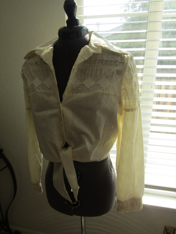 Crisp 70s boho prairie cottage core collared blou… - image 4