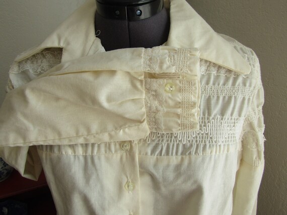 Crisp 70s boho prairie cottage core collared blou… - image 2