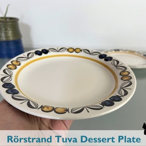 Rörstrand Tuva Dessert plate. Designed by Carl Harry Stålhane. Antique Porcelain from 1960s. Made in Sweden.