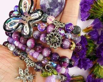 Caja de regalo para pulsera con temática morada