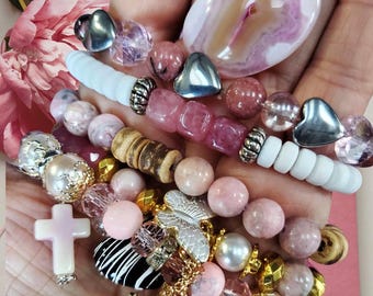 Caja de regalo para pulseras con temática rosa