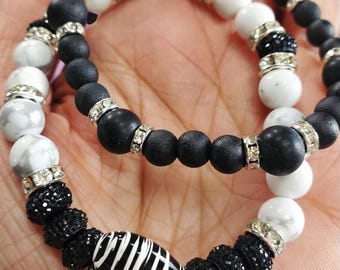Bolsa de regalo para pulsera en blanco y negro