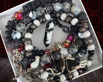 Caja de regalo para pulseras con temática gótica