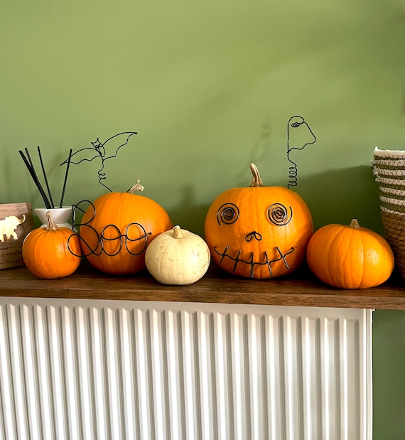 Wire pumpkin decorations