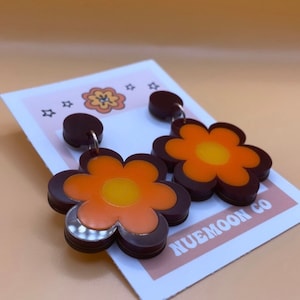 Retro Flower Earrings Mahogany 60s 70s