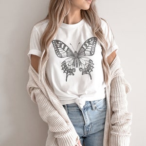 Butterfly T-Shirt | Cute Butterfly Tee | Nature Lover Gift | Butterfly Graphic Shirt | Super Soft Comfortable Tee | Vintage Butterfly Shirt