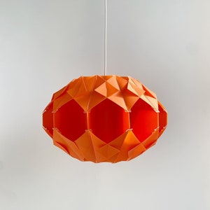 Very Rare midcentury modern Danish Origami pendant Lamp, model ‘Facett’, designed by Lars Schiøler for Hoyrup Lighting, 1970s Denmark.
