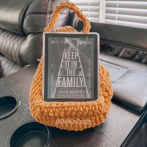 Pouf | E-Reader | Crochet | Kindle | BOOX Palma | Nook | iPad| Bookish | Book Gifts | Booktok