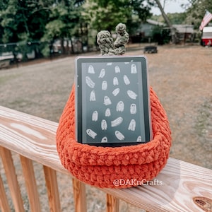 Pumpkin Pouf E-Reader | Crochet | Kindle | BOOX Palma | Nook | iPad| Bookish | Book Gifts | Booktok