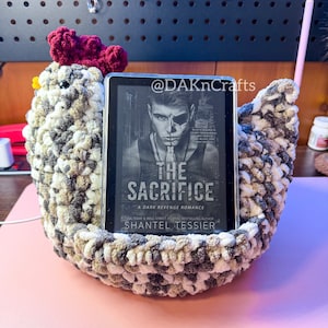 Chicken Pouf E-Reader | Crochet | Kindle | BOOX Palma | Nook | iPad| Bookish | Book Gifts | Booktok