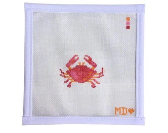 Lienzo para bordar con diseño de cangrejo - Diseño de cangrejo veraniego en rojo, naranja y rosa - 18 puntos por pulgada - Lienzo pintado a mano