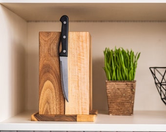 Premium Magnetic Steak Knife Holder - Wooden Knife Block for 6 or 8 Knives  – OmoiBox Visionary Creations