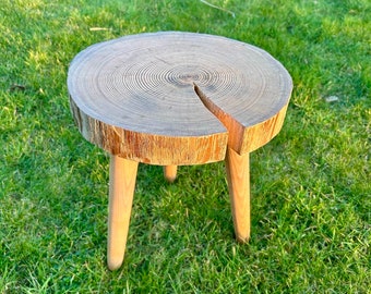 Rustic Old Wood Round Sofa End Table with Wooden Legs, 31cm x 31cm x 35 High, Unique Wood Side Table, Alte Holz Couchtisch, Loft Wood Design