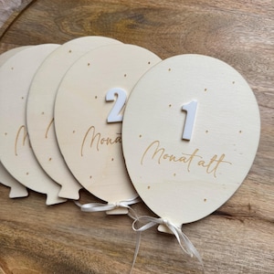 Carte fondamentali per l'anno del bambino | Abbonamenti mensili per il primo anno | Regalo per baby shower | Regalo di nascita | Palloncino in legno
