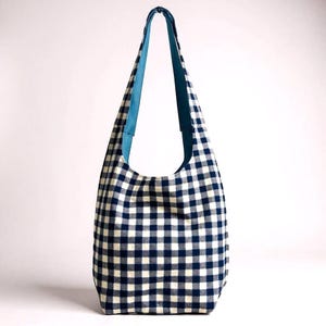Umhängetasche Blau Vichykaro | Karierte Hobo Tasche | Leichte, lässige Geldbörse