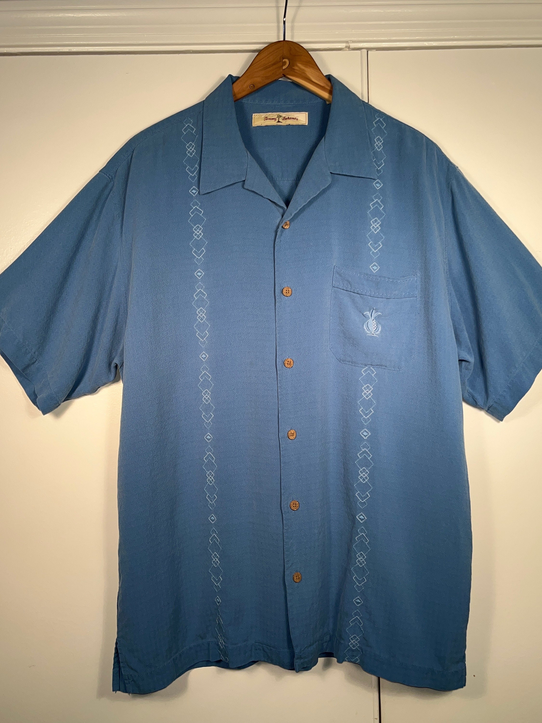 Tommy Bahama Vintage Tag 100% Silk Button Shirt Men's Size-M Short Sleeve