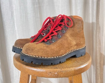 70s 80s Brown Suede Hiking Boots, Men's US size 7, Made in Italy, Vintage Leather Shoes