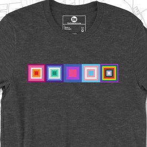 Maglietta LGBTQ and Ally Pride Boxes con 5 bandiere LGBT Pride Gay Lesbian Bi Trans Queer Love Is Love Say Gay