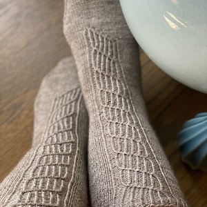Easy cable sock hand knitting pattern in 3 adult sizes - Elevation Socks  (PDF)