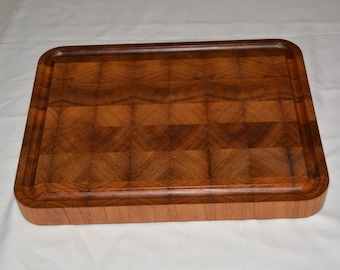 Iroko endgrain cutting board with juice and hand groove, Gift for Mother's Day, Gift for Father's Day